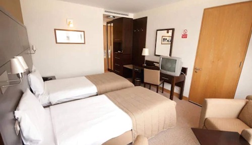 Habitación con 1 cama doble o 2 individuales