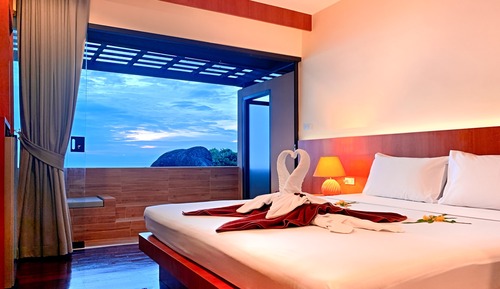 Family Pool Villa
