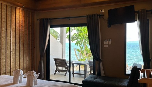 Villa, frente a la playa