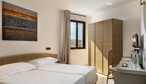 Habitación estándar con 1 cama doble o 2 individuales, vistas al mar