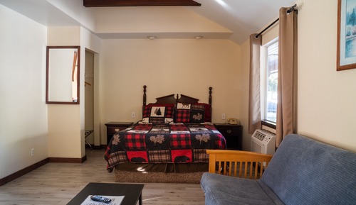 Suite, 1 cama de matrimonio con sofá cama, cocina básica