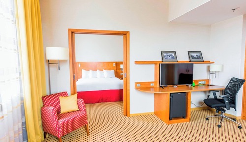 Estudio, 1 cama de matrimonio grande con sofá cama