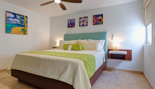 Suite, 1 cama de matrimonio grande con sofá cama, balcón, vistas al mar