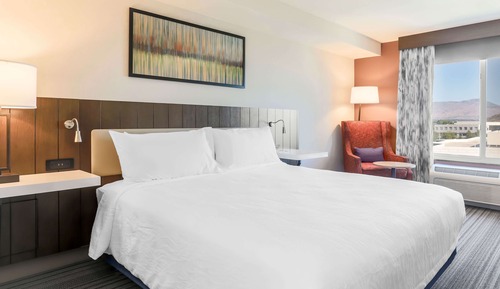 Cama matrimonial grande