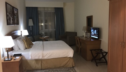 Estudio, 1 cama de matrimonio grande