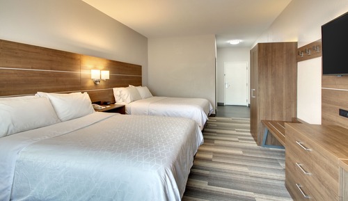 Habitación estándar, 2 camas de matrimonio, bañera accesible (Mobility)