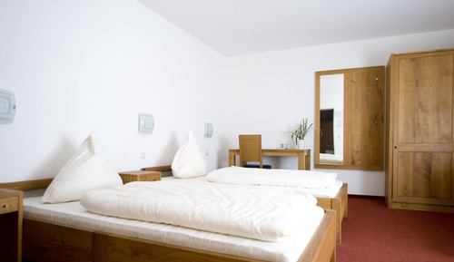 Habitación con 2 camas individuales