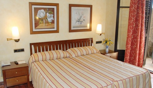 Habitación con 2 camas individuales