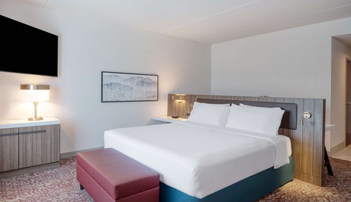 1 cama de matrimonio grande, accesible
