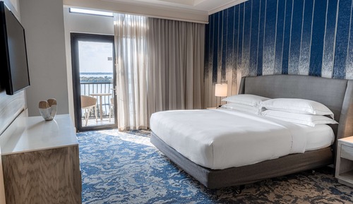 Suite, 1 cama de matrimonio grande, balcón (High Floor)
