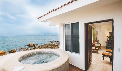 Deluxe Suite King with Hot Tub