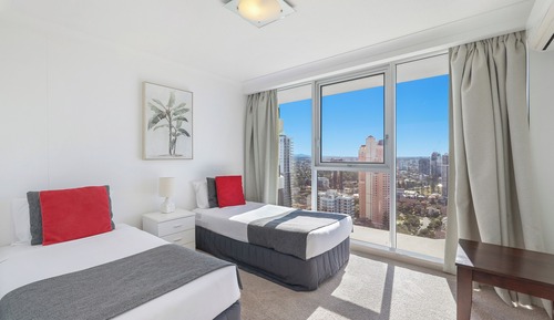 Ático superior, 3 habitaciones, vistas al mar