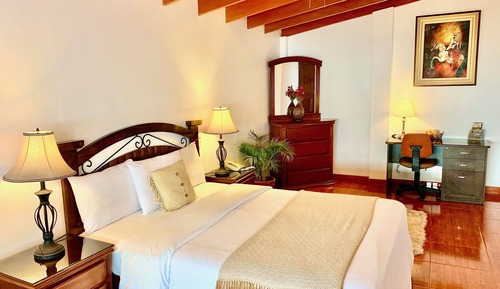Habitación junior doble, 1 cama de matrimonio, balcón, vistas al jardín