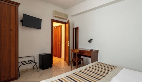 Habitación estándar con 1 cama doble o 2 individuales, 1 habitación