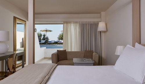Habitación de diseño doble, acceso a la piscina, mirando al mar