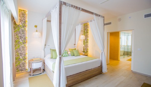Suite (RENOVATED)