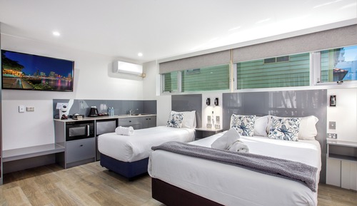 Estudio Deluxe, junto a la piscina