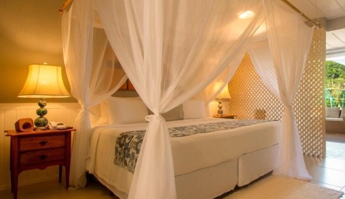 Suite, 1 cama de matrimonio grande, bañera de hidromasaje, vistas parciales al mar