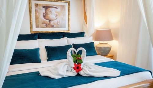 Superior King Suite