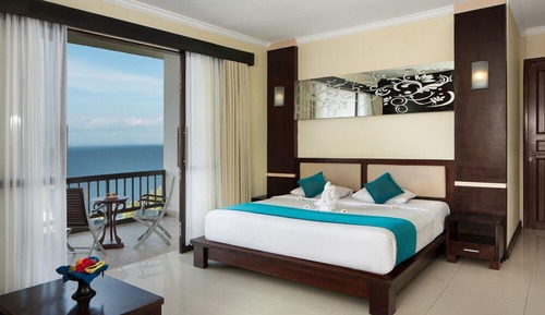 Suite junior, 1 cama de matrimonio grande, bañera de hidromasaje, vistas al jardín