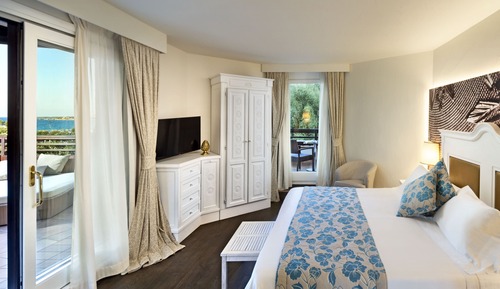 Premium Suite