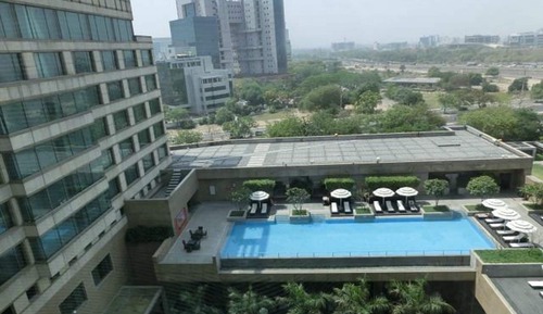 Habitación Premium, Acceso al salón del club, vistas a la ciudad (Pool City View Lounge Access)