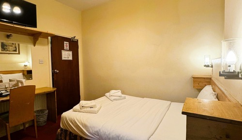 Habitación cuádruple Confort, baño privado