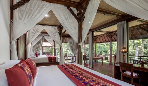 Villa familiar, vistas al jardín