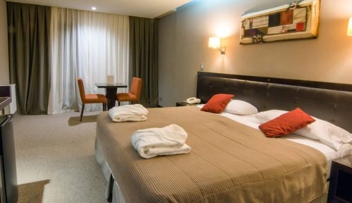 Habitación estándar con 1 cama doble o 2 individuales