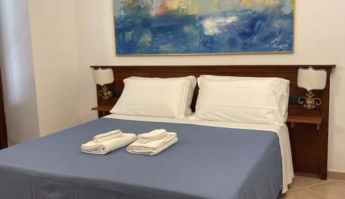 Habitación con 1 cama doble o 2 individuales, vistas al mar