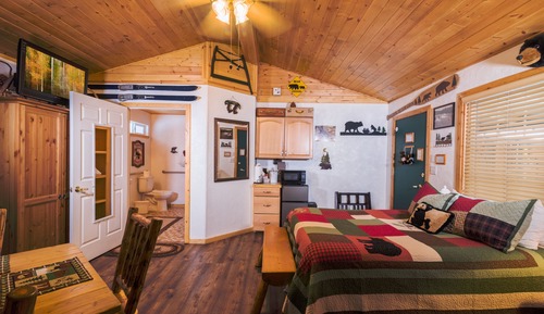 Cabaña estándar, 2 camas de matrimonio, no fumadores (Bears Den)