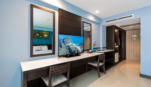 Habitación Deluxe, acceso a la piscina