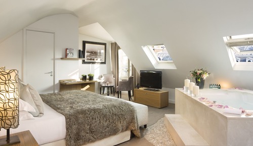 Suite, bañera de hidromasaje