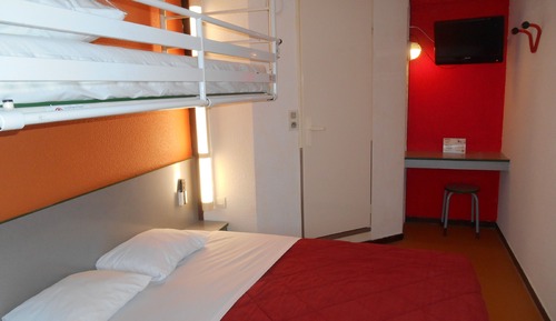 Habitación estándar, varias camas (1 Double and 1 Single bed)