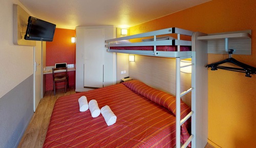Habitación estándar, varias camas (1 Double and 1 Single bed)