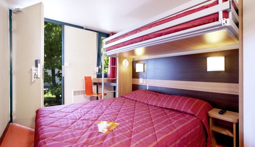 Habitación estándar, varias camas (1 Double and 1 Single bed)