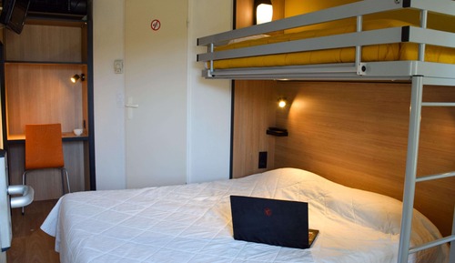 Habitación estándar, varias camas (1 Double and 1 Single bed)