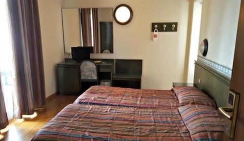 Habitación cuádruple estándar (4 pax)