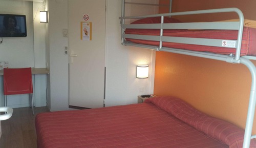 Habitación estándar, varias camas (1 Double and 1 Single bed)