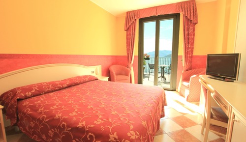Habitación doble superior, vistas al lago