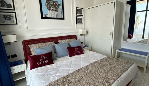 Habitación estándar con 1 cama doble o 2 individuales, vistas al mar