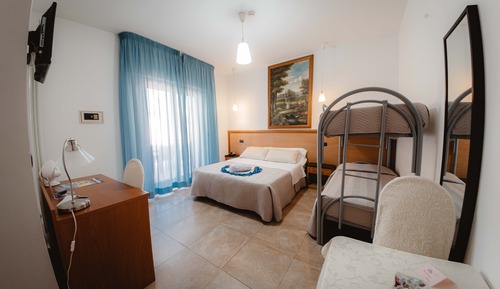 Habitación cuádruple Confort