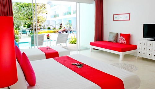 Habitación Deluxe, acceso a la piscina