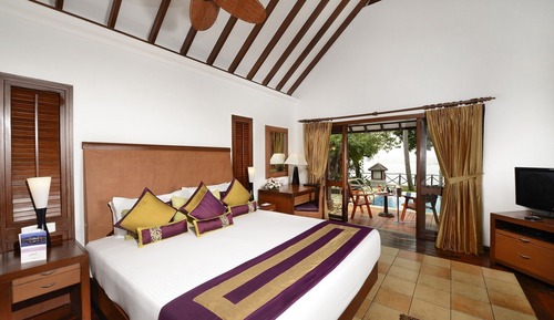 Habitación presidencial, vistas a la piscina