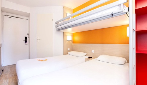 Habitación estándar, varias camas (1 Double and 1 Single bed)