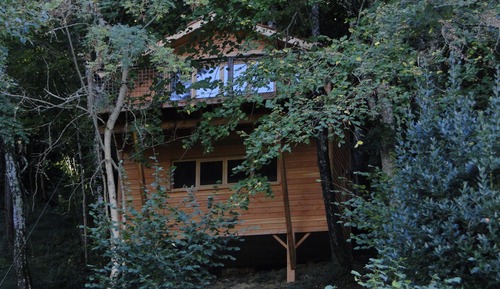 Casa en un árbol, vistas al río (La Cabane)