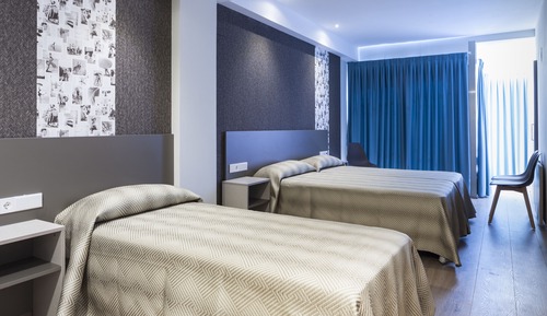 Estudio superior, terraza (3 pax)