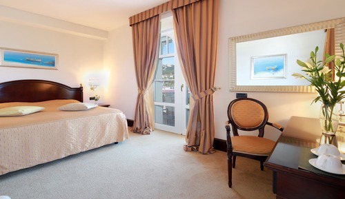 Habitación familiar, 1 cama de matrimonio grande con sofá cama, balcón, vistas al mar