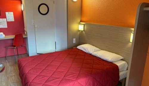 Habitación estándar, varias camas (1 Double and 1 Single bed)