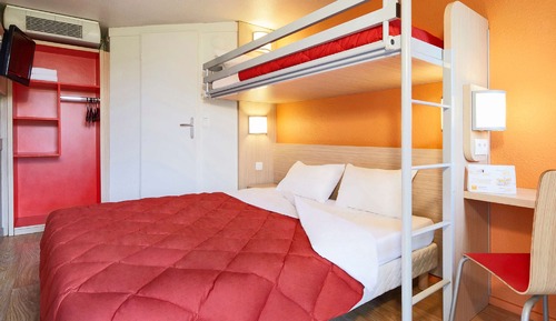 Habitación estándar, varias camas (1 Double and 1 Single bed)